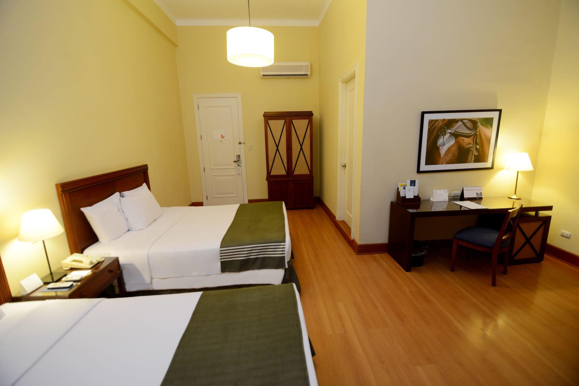 Lp Los Portales Hotel פיורה מראה חיצוני תמונה