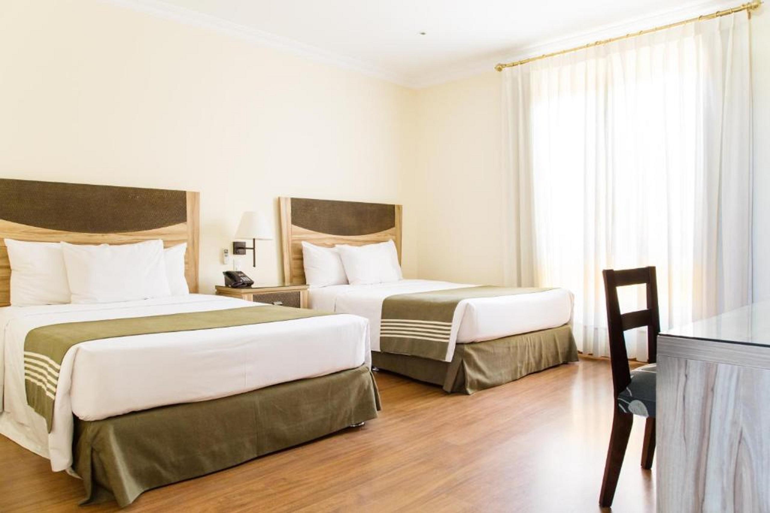 Lp Los Portales Hotel פיורה מראה חיצוני תמונה
