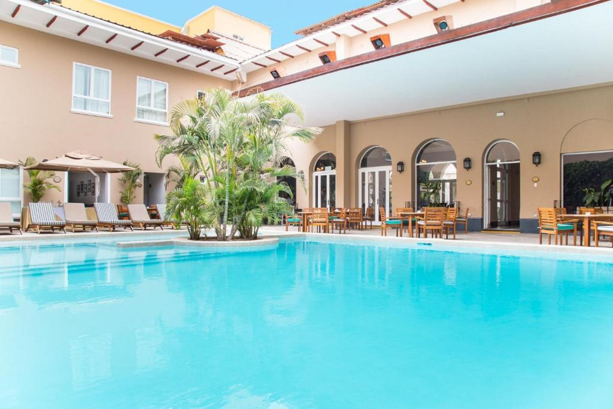 Lp Los Portales Hotel פיורה מראה חיצוני תמונה