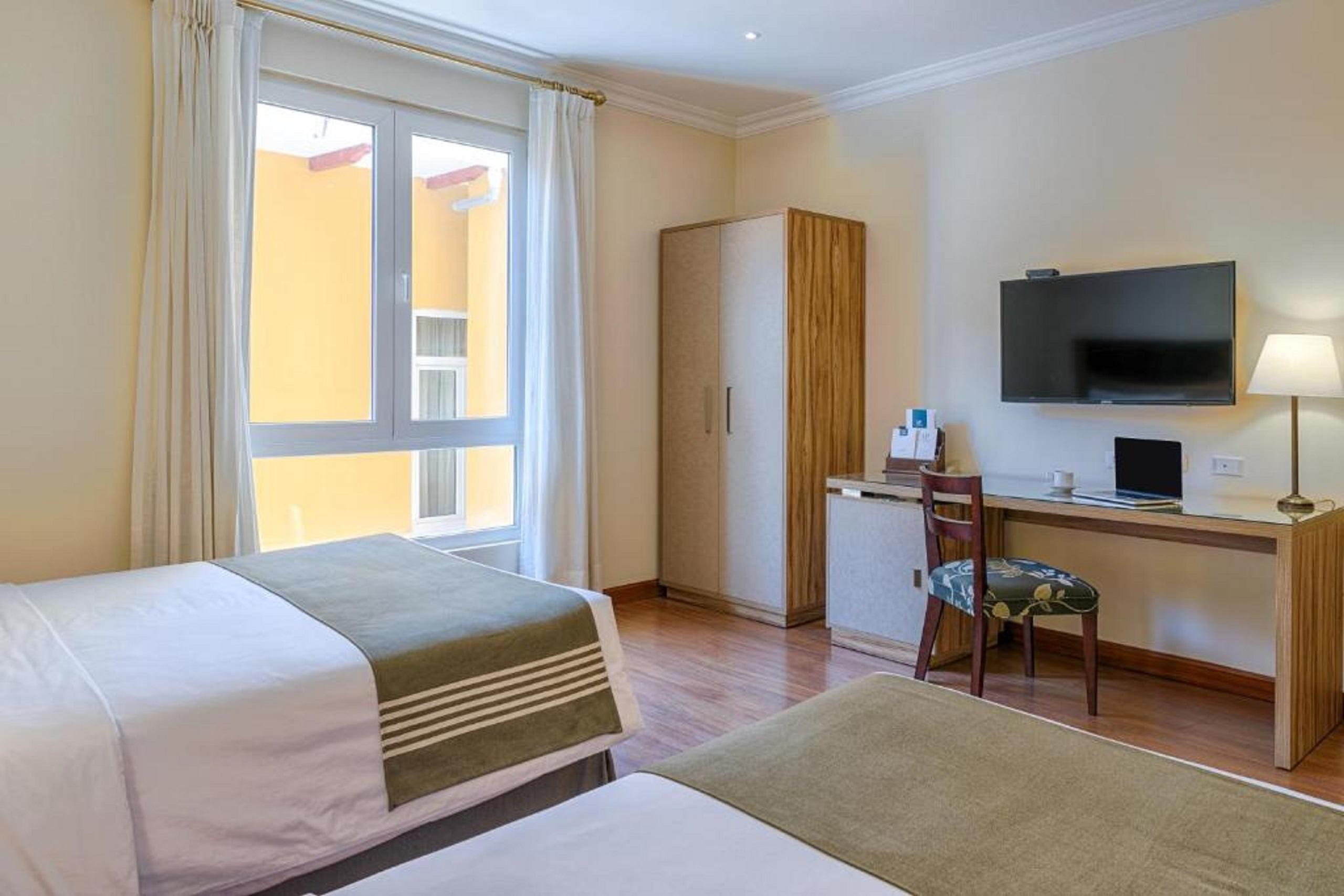Lp Los Portales Hotel פיורה מראה חיצוני תמונה