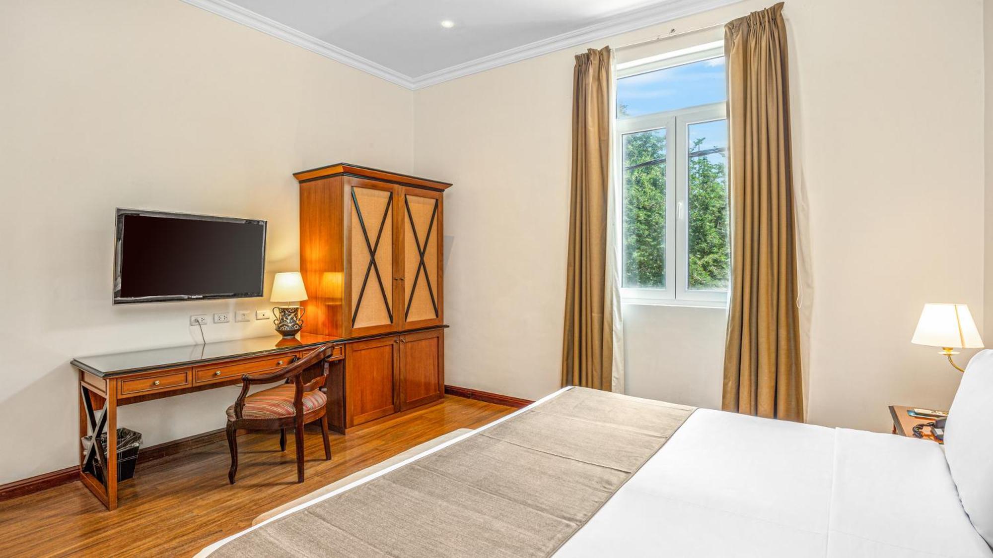 Lp Los Portales Hotel פיורה מראה חיצוני תמונה