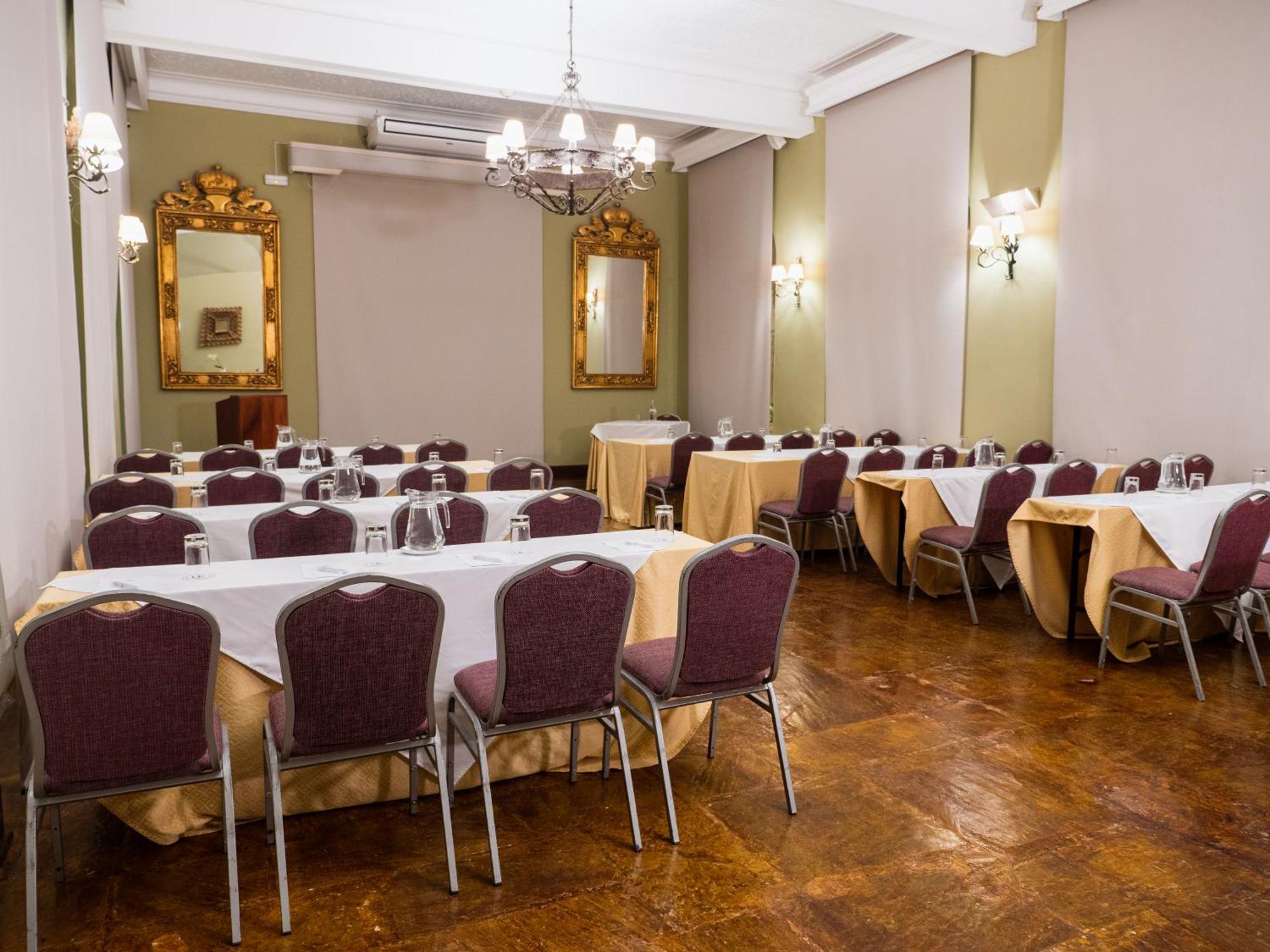 Lp Los Portales Hotel פיורה מראה חיצוני תמונה